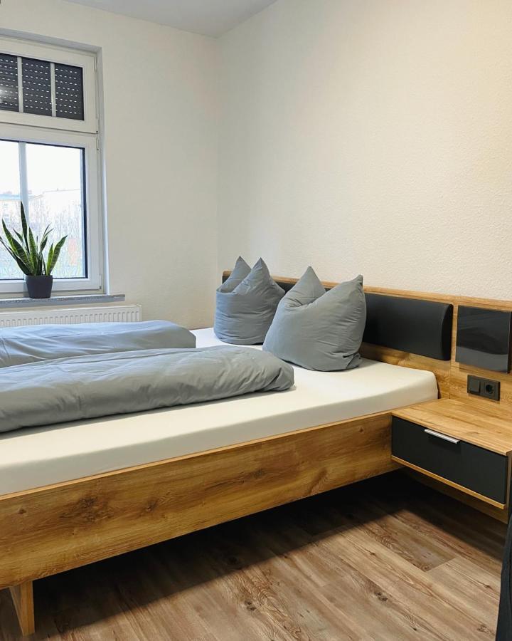 Aur Place Hell&zentral X Arbeitsplatz Kingsize Bett Kaffee Wlan & Netflix - Perfekt Fur Business & Paare Apartment *