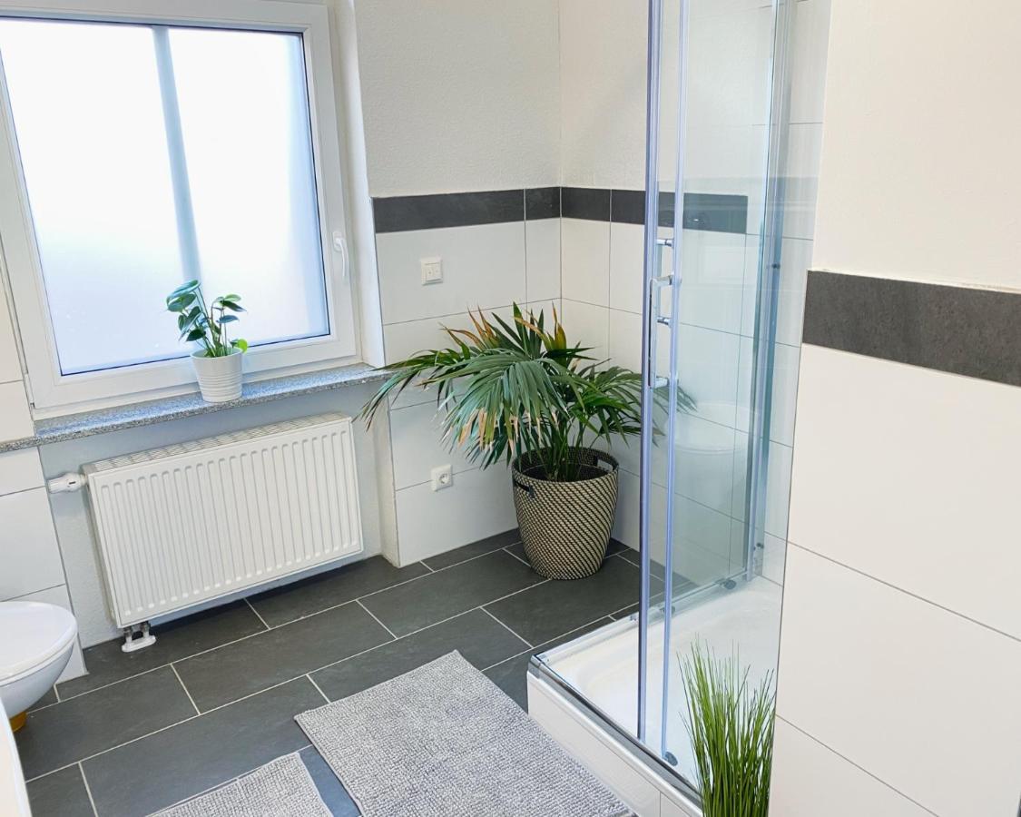 Apartment Aur Place Hell&zentral X Arbeitsplatz Kingsize Bett Kaffee Wlan & Netflix - Perfekt Fur Business & Paare