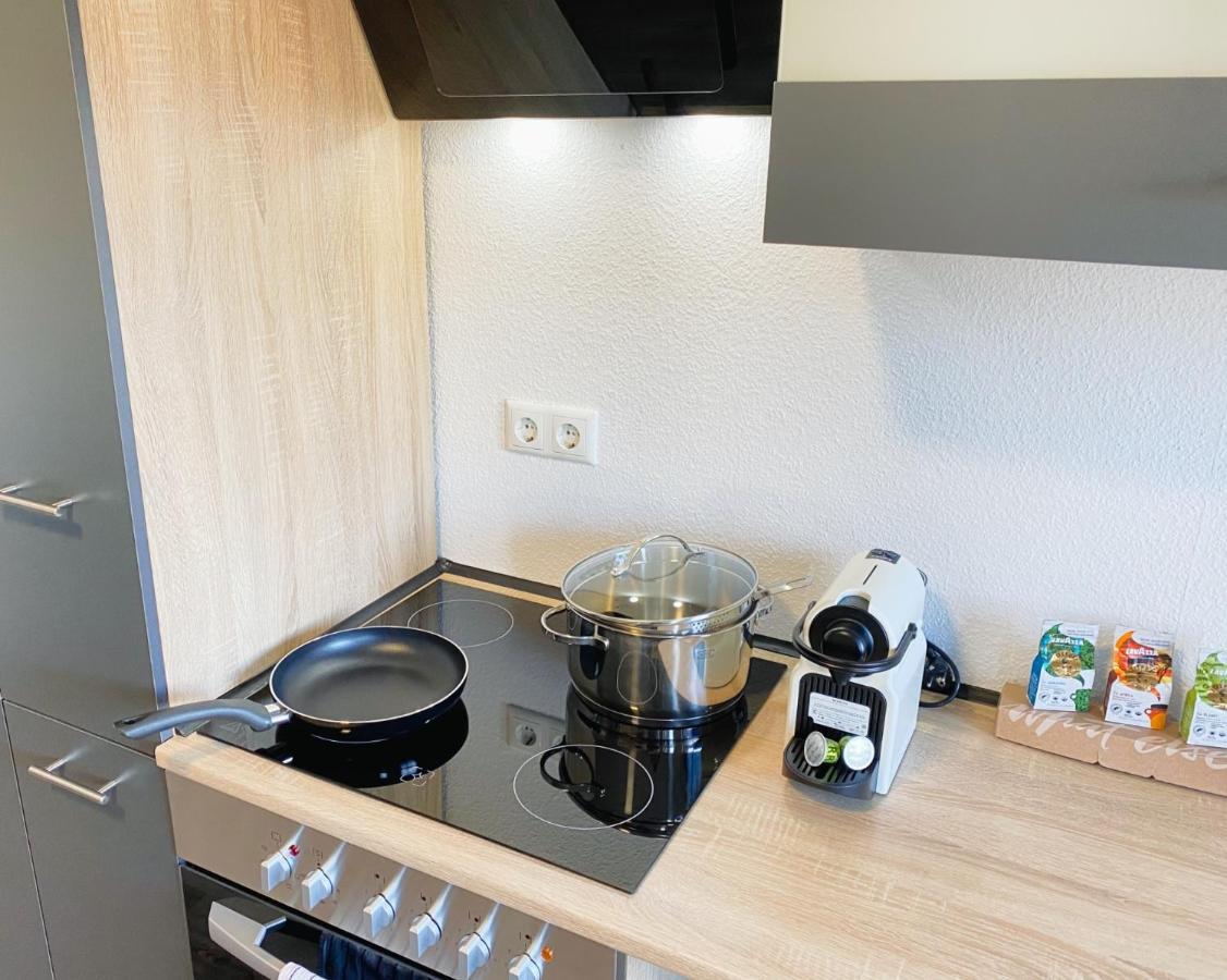 Aur Place Hell&zentral X Arbeitsplatz Kingsize Bett Kaffee Wlan & Netflix - Perfekt Fur Business & Paare Apartment *
